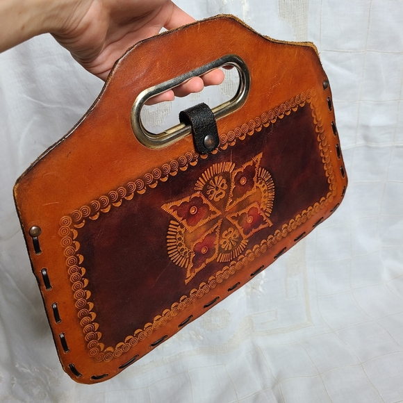 HANDMADE - Embossed leather purse - Picture 8 of 8